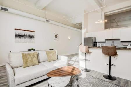 Cozysuites - 2Br With Direct Skybridge Access #5 Indianapolis Ngoại thất bức ảnh